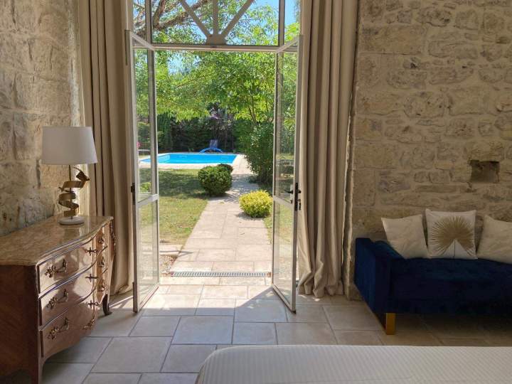 Location de gîte avec piscine, Joyeuse