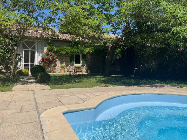 Piscine privée de la maison en location en Ardèche