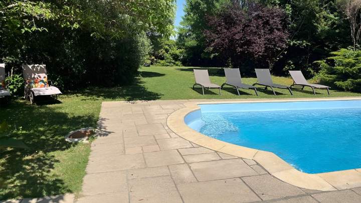 Espace de détente verdoyante, Ardèche