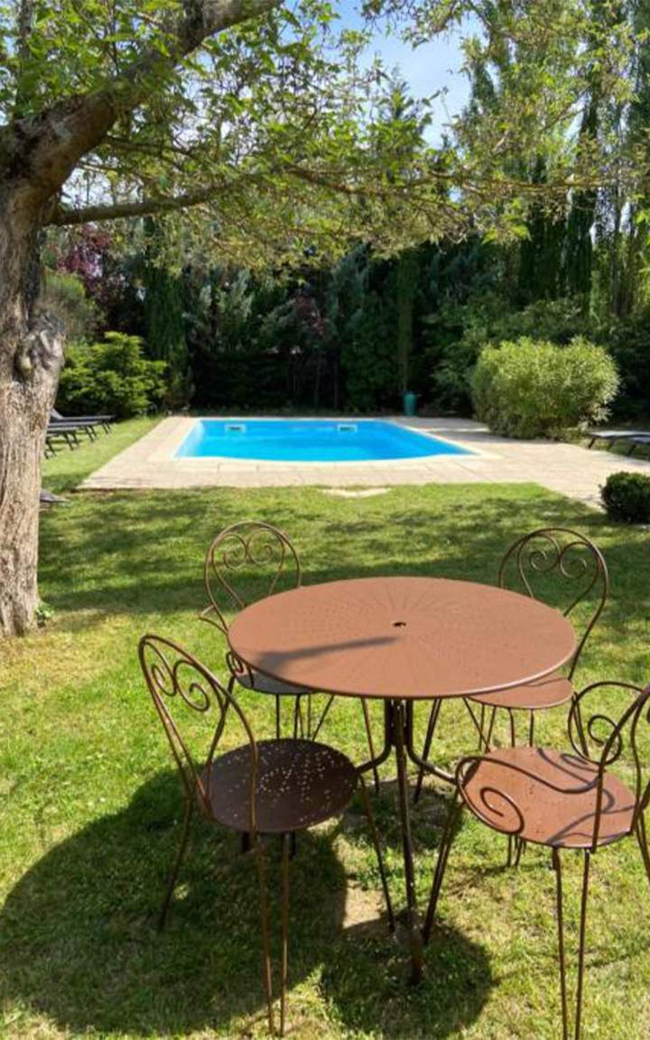 Gîte avec piscine, Ardèche